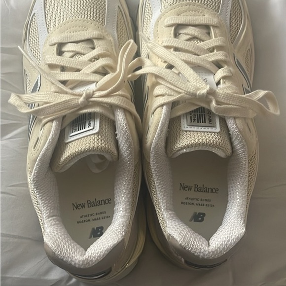 New Balance 990v4 - Mens 7.5 - Picture 3 of 4